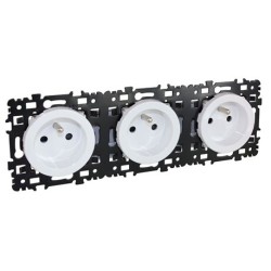 Prise de courant Square blanc triple 2P+T 16A - EUROHM 60287