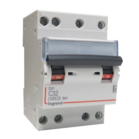 Disjoncteur 4P à vis C32 32A