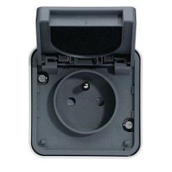 CUBYCO Prise de courant 2P+T saillie Gris - HAGER WNC100