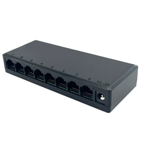 Switch Ethernet 8 ports 10/100 Mbit/s auto-négociation formats compact