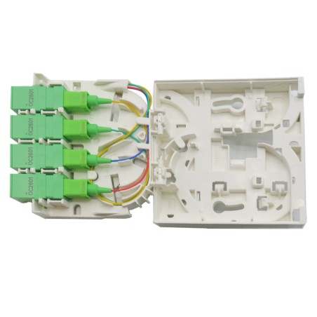 Boîtier ou prise optique PTO SCAPC 4 fibres