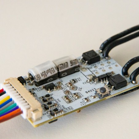 Contrôleur LED RGBW Wi-Fi avec mesure Shelly Plus RGBW PM